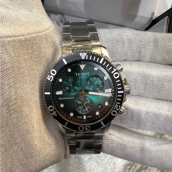 NIB Green Seaster Tissot Watch - Picture 3 of 13